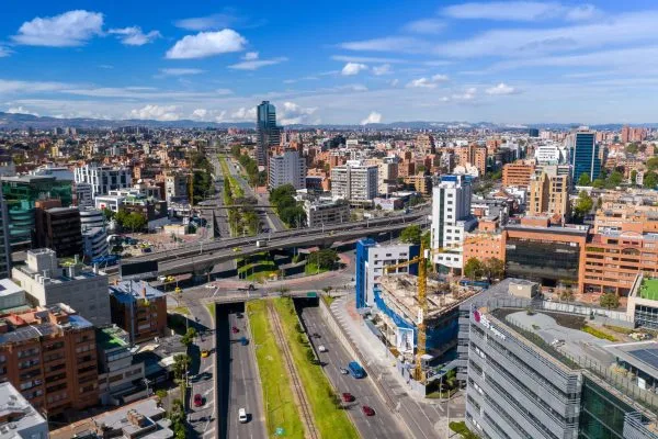 Muchas familias quieren comprar vivienda en Bogotá y la Sabana, pero están esperando